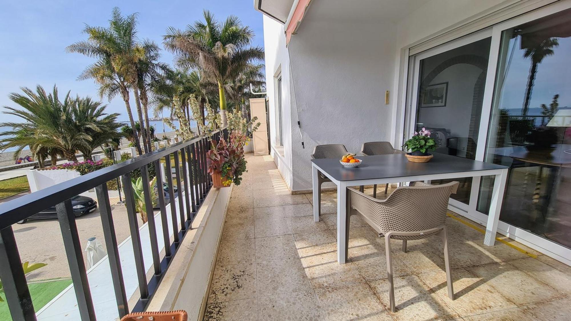 קאלטה דה ולס Beach Panorama Caleta מראה חיצוני תמונה