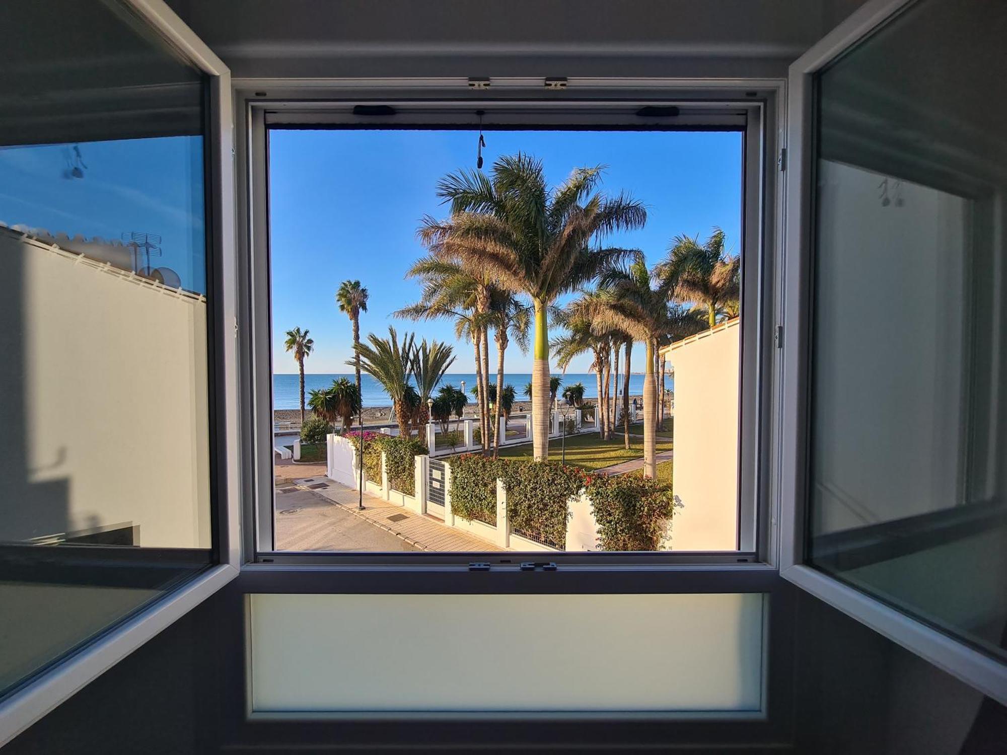 קאלטה דה ולס Beach Panorama Caleta מראה חיצוני תמונה